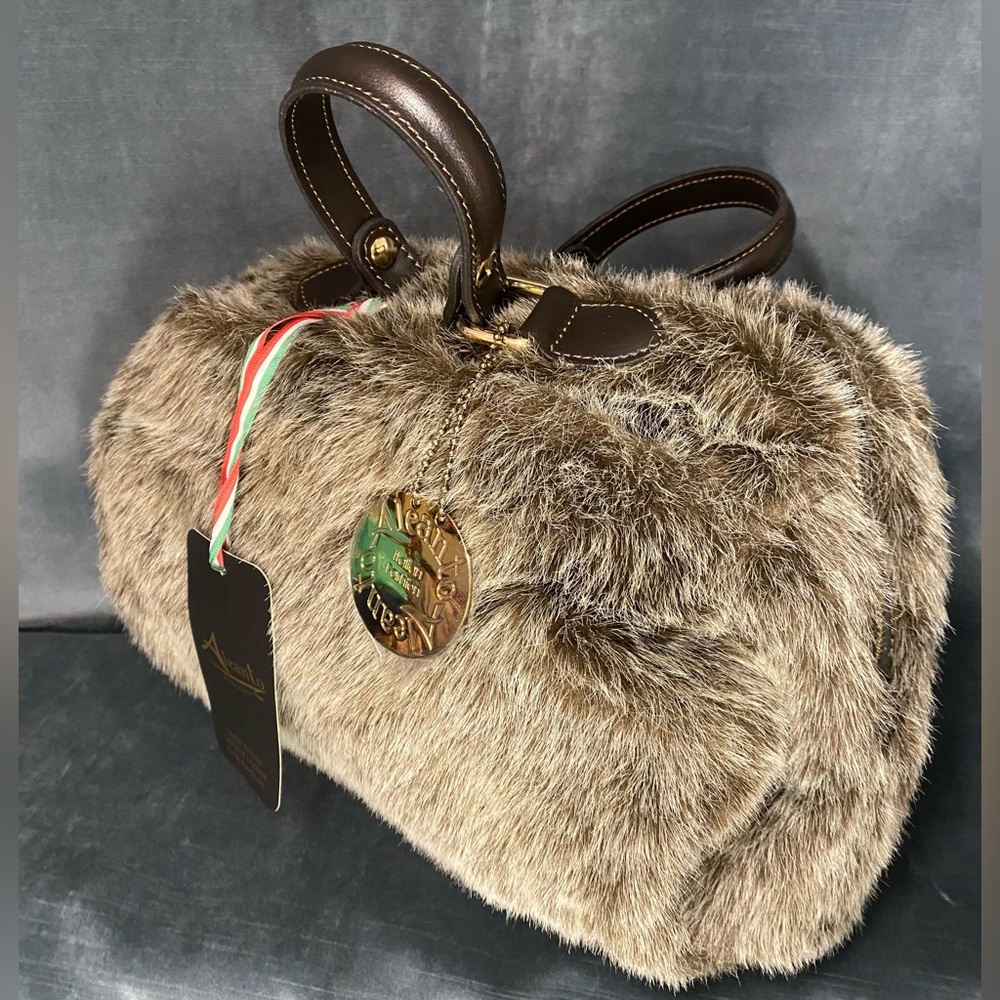 Aleanto Colleziani made in Italy fur bag with shoulder strap